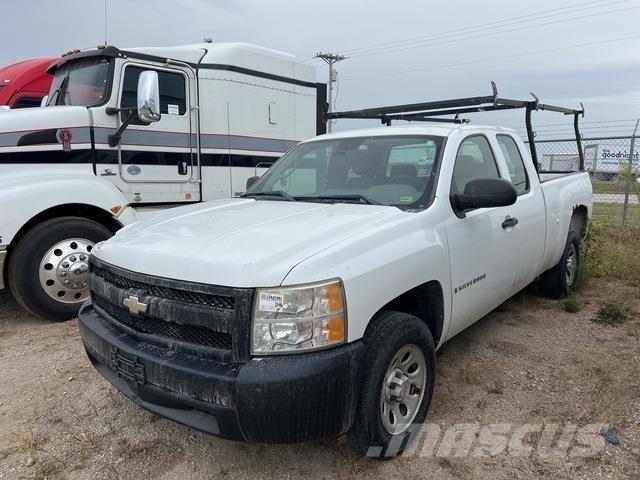Chevrolet 1500 Бортовые фургоны