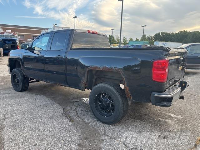 Chevrolet 1500 Бортовые фургоны