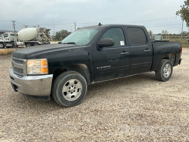 Chevrolet 1500 Бортовые фургоны