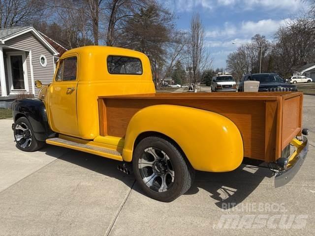 Chevrolet 3100 Прочие фургоны