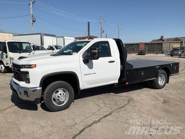 Chevrolet 3500 Грузовики-платформы/боковая разгрузка