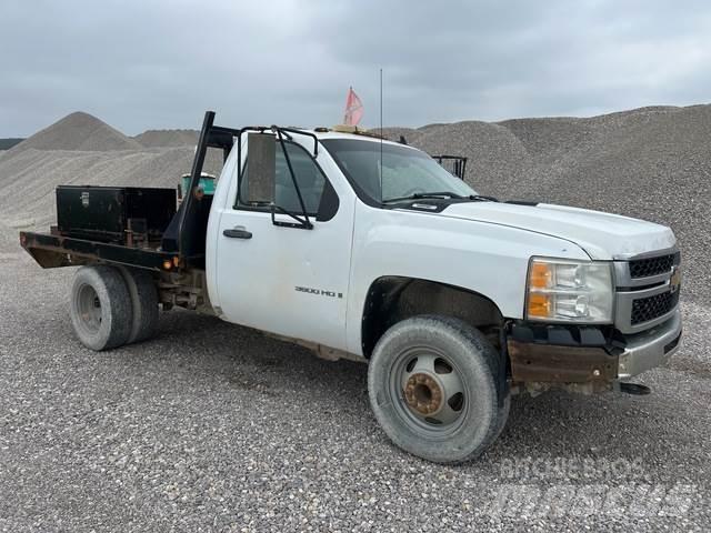 Chevrolet 3500 Грузовики-платформы/боковая разгрузка