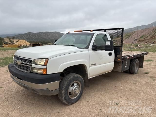 Chevrolet 3500 Грузовики-платформы/боковая разгрузка