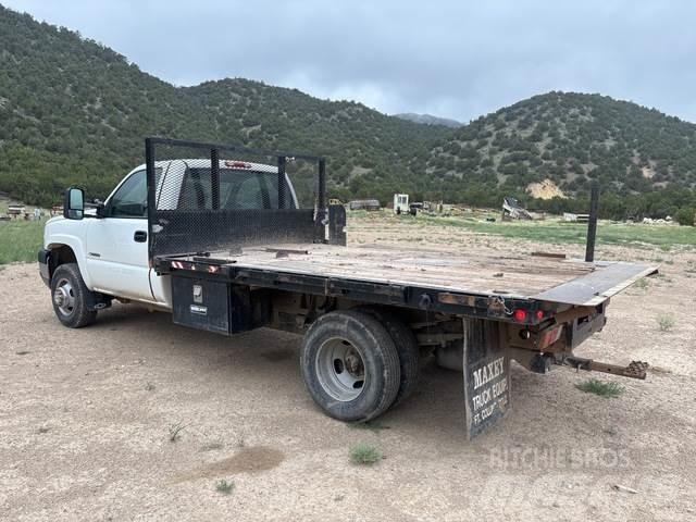 Chevrolet 3500 Грузовики-платформы/боковая разгрузка