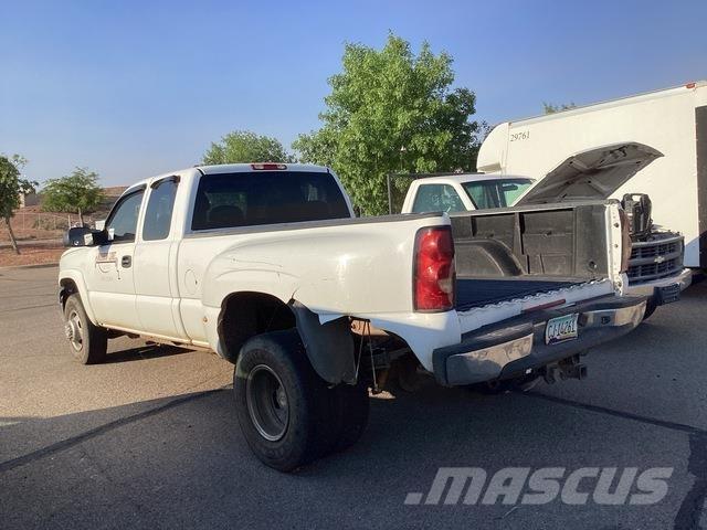 Chevrolet 3500 Бортовые фургоны