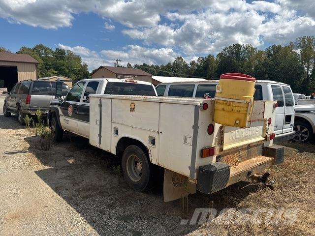 Chevrolet 3500 Бортовые фургоны