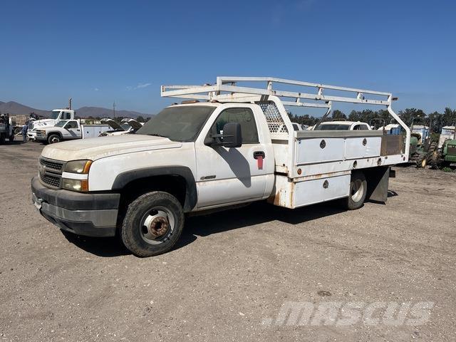 Chevrolet 3500 Грузовики-платформы/боковая разгрузка