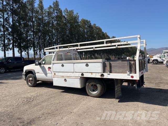 Chevrolet 3500 Грузовики-платформы/боковая разгрузка