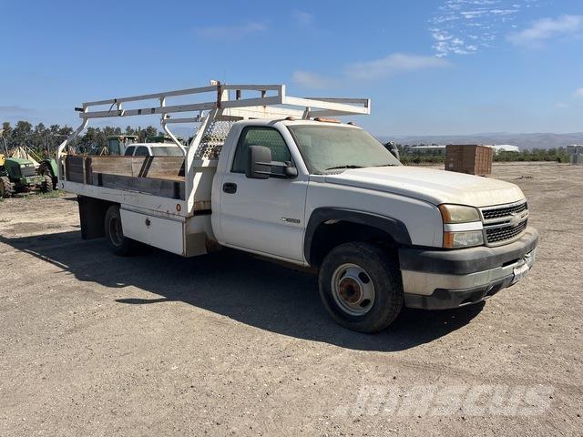 Chevrolet 3500 Грузовики-платформы/боковая разгрузка