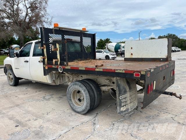 Chevrolet 3500 Бортовые фургоны