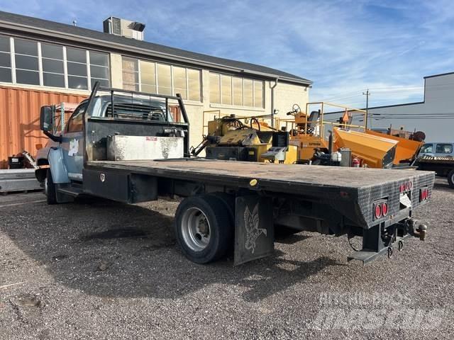 Chevrolet 4500 Грузовики-платформы/боковая разгрузка