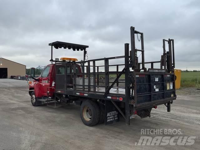 Chevrolet 5500 Грузовики-платформы/боковая разгрузка
