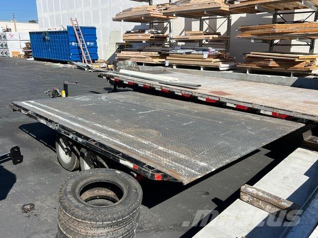  Creek Hill Низкорамные прицепы