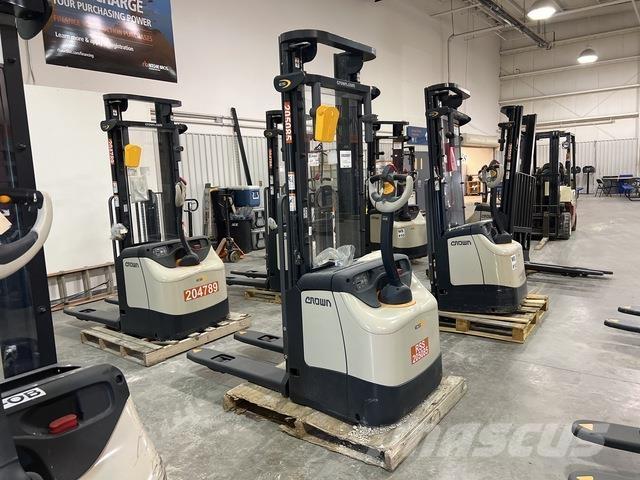 Crown ES 4000 Самоходные электроштабелёры