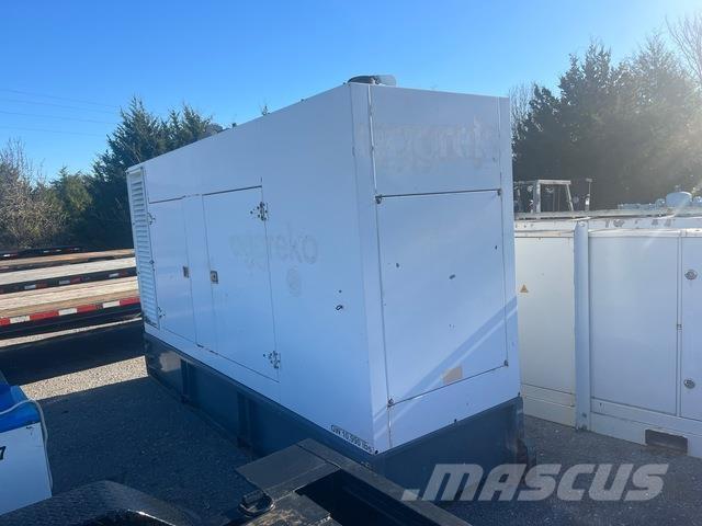 Cummins 200 Дизельные генераторы