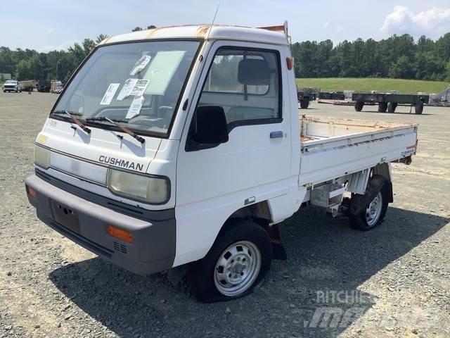 Cushman  Коммунальные машины
