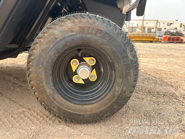 Cushman 800E Строительная техника - Другие