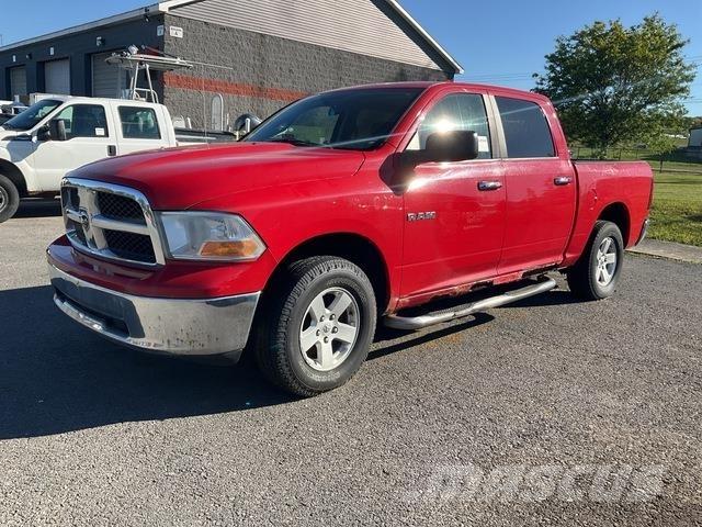 Dodge 1500 Бортовые фургоны