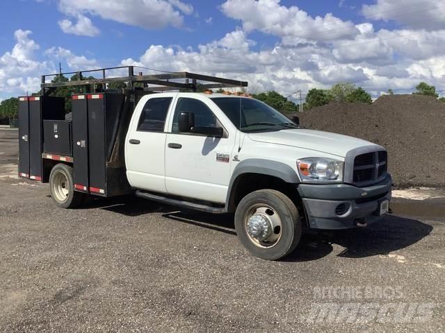 Dodge 5500 Бортовые фургоны