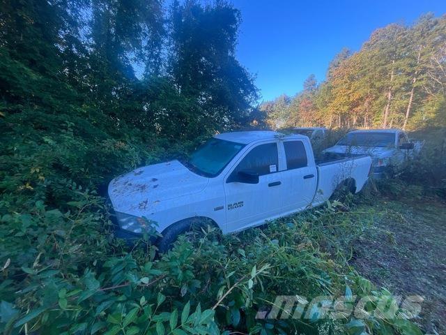 Dodge Ram Бортовые фургоны