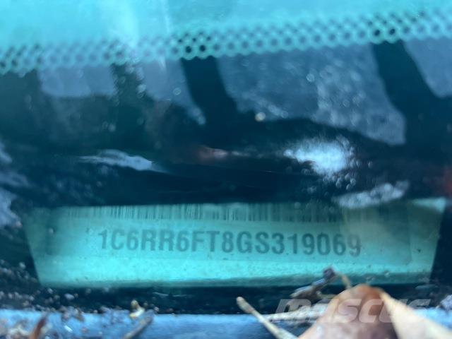 Dodge Ram Бортовые фургоны