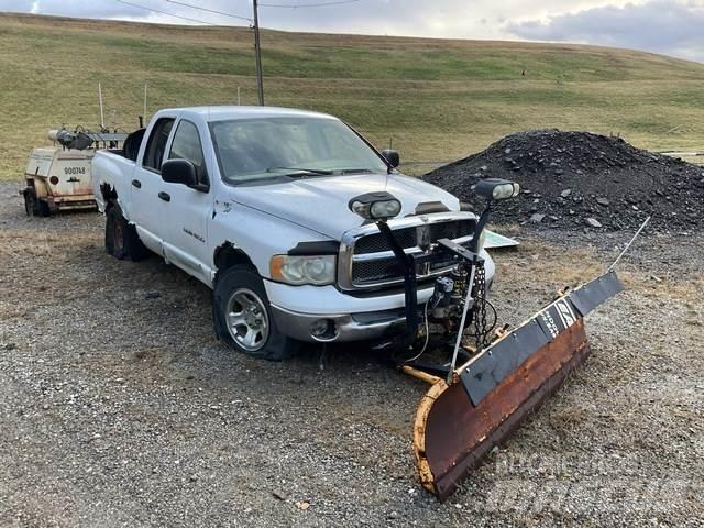 Dodge Ram 1500 Снежные отвалы и плуги