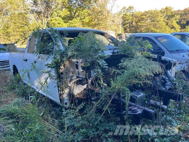 Dodge Ram 1500 Бортовые фургоны