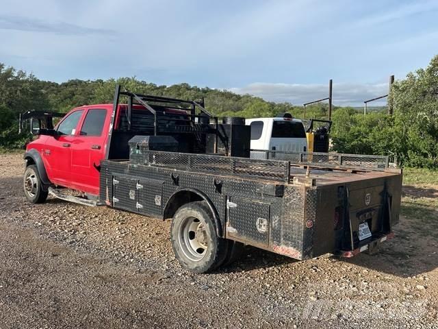 Dodge Ram 5500 Грузовики-платформы/боковая разгрузка