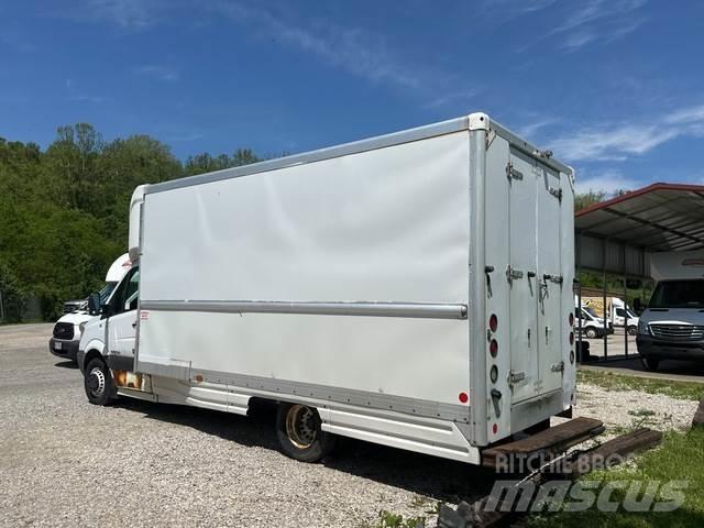 Dodge Sprinter Цельнометаллический фургоны