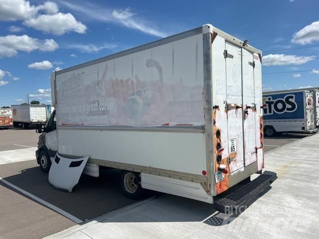 Dodge Sprinter Цельнометаллический фургоны