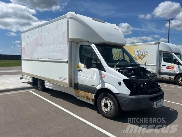 Dodge Sprinter Цельнометаллический фургоны