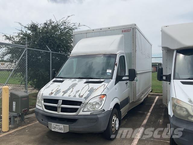 Dodge Sprinter Цельнометаллический фургоны