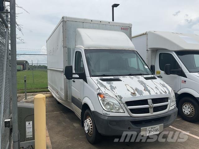 Dodge Sprinter Цельнометаллический фургоны