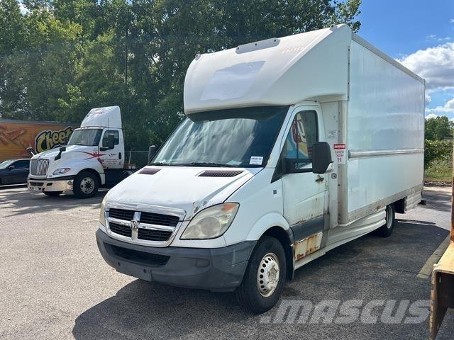 Dodge Sprinter Цельнометаллический фургоны