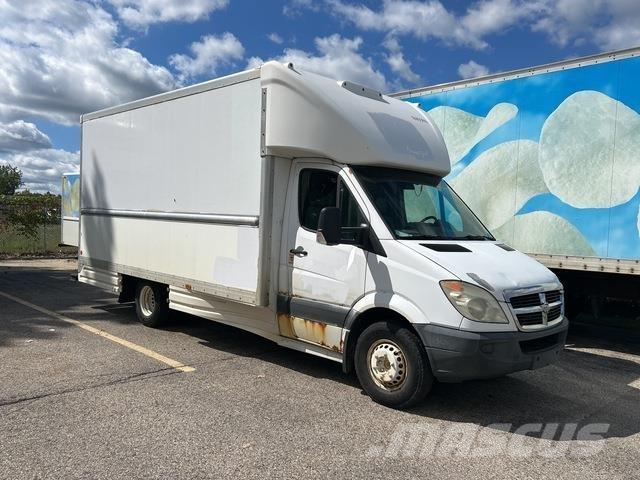 Dodge Sprinter Цельнометаллический фургоны