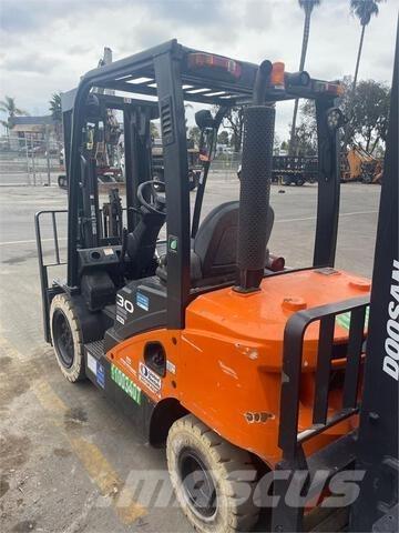 Doosan D30S7 Другие складские механизмы