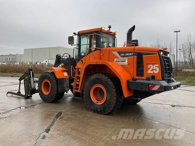 Doosan DL300-5 Фронтальные погрузчики