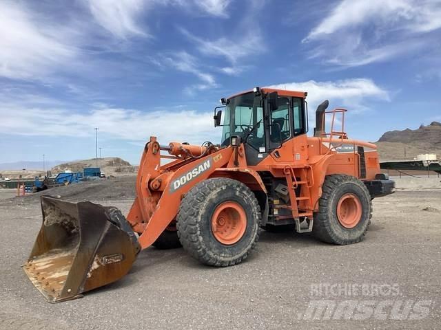 Doosan DL300-5 Фронтальные погрузчики
