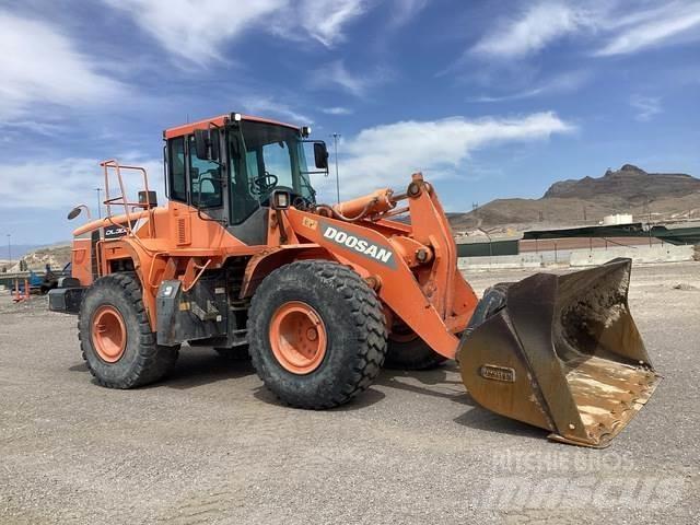 Doosan DL300-5 Фронтальные погрузчики