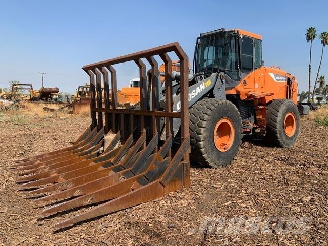Doosan DL300-5 Фронтальные погрузчики