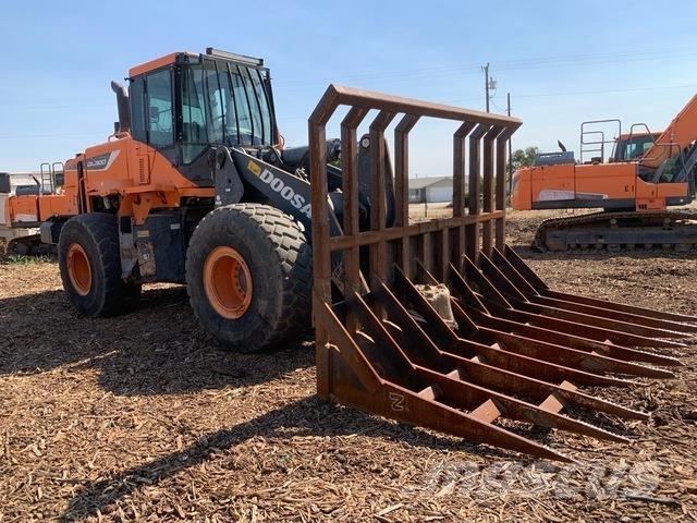 Doosan DL300-5 Фронтальные погрузчики