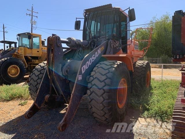Doosan DL300-5 Фронтальные погрузчики