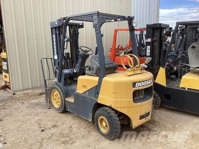 Doosan G25P-3 Строительная техника - Другие