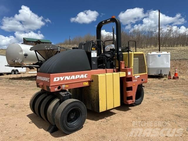 Dynapac CP142 Пневматические катки