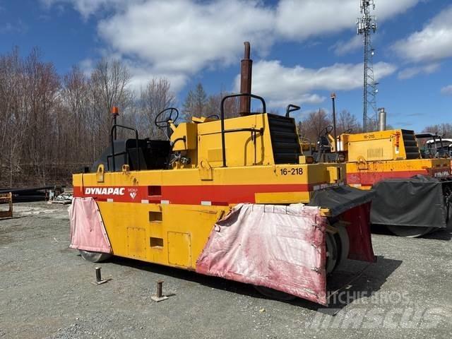Dynapac CP221 Пневматические катки