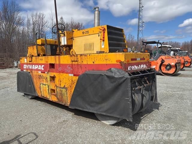 Dynapac CP221 Пневматические катки
