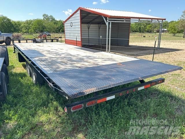 East Mfg Texas Низкорамные прицепы