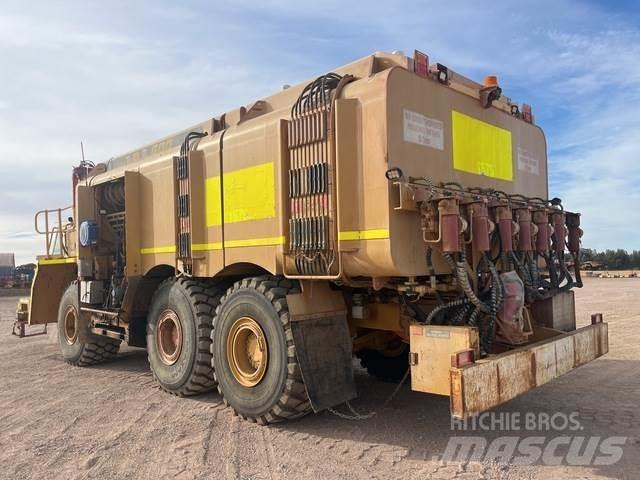  EMT 600 Грузовики-цистерны