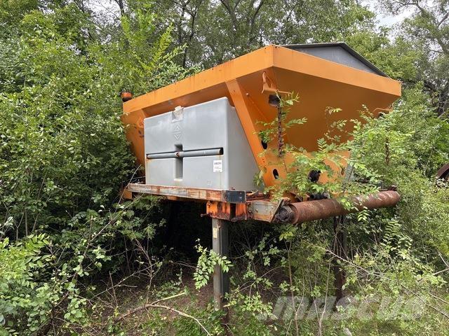 Epoke SH3500 Пескоразбрасыватели