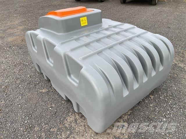 EXEQ DD1000 Баки для топлива и присадок